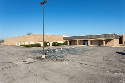 1250 Jackson Xing Jackson Mi 49202 Retail Property For Lease On