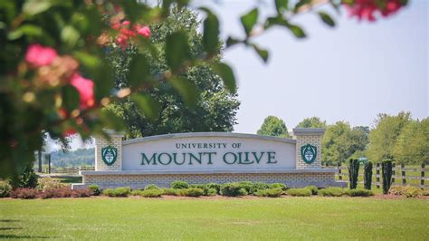 18 Reasons To Choose University Of Mount Olive: Campus Life Unveiled