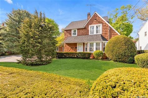 20 Valley Avenue Locust Valley Ny 11560 Trulia