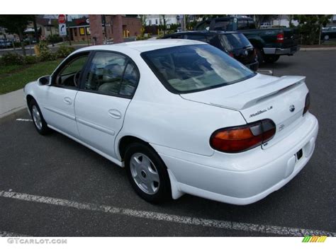 2001 Bright White Chevrolet Malibu Ls Sedan 31145188 Photo 7