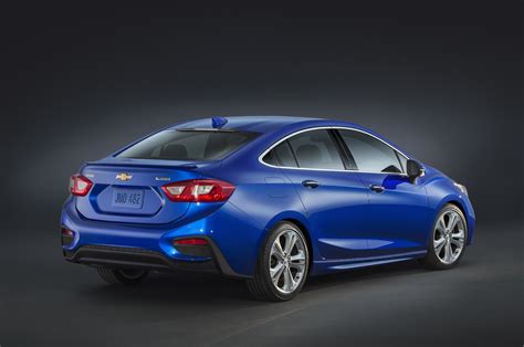 2016 Chevrolet Cruze Rear Three Quarter Official Image