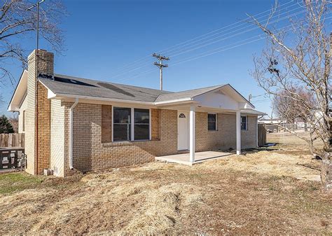 385 N Spring St Sparta Tn 38583 Zillow