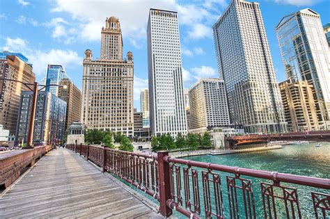 Barrio Chicago River North