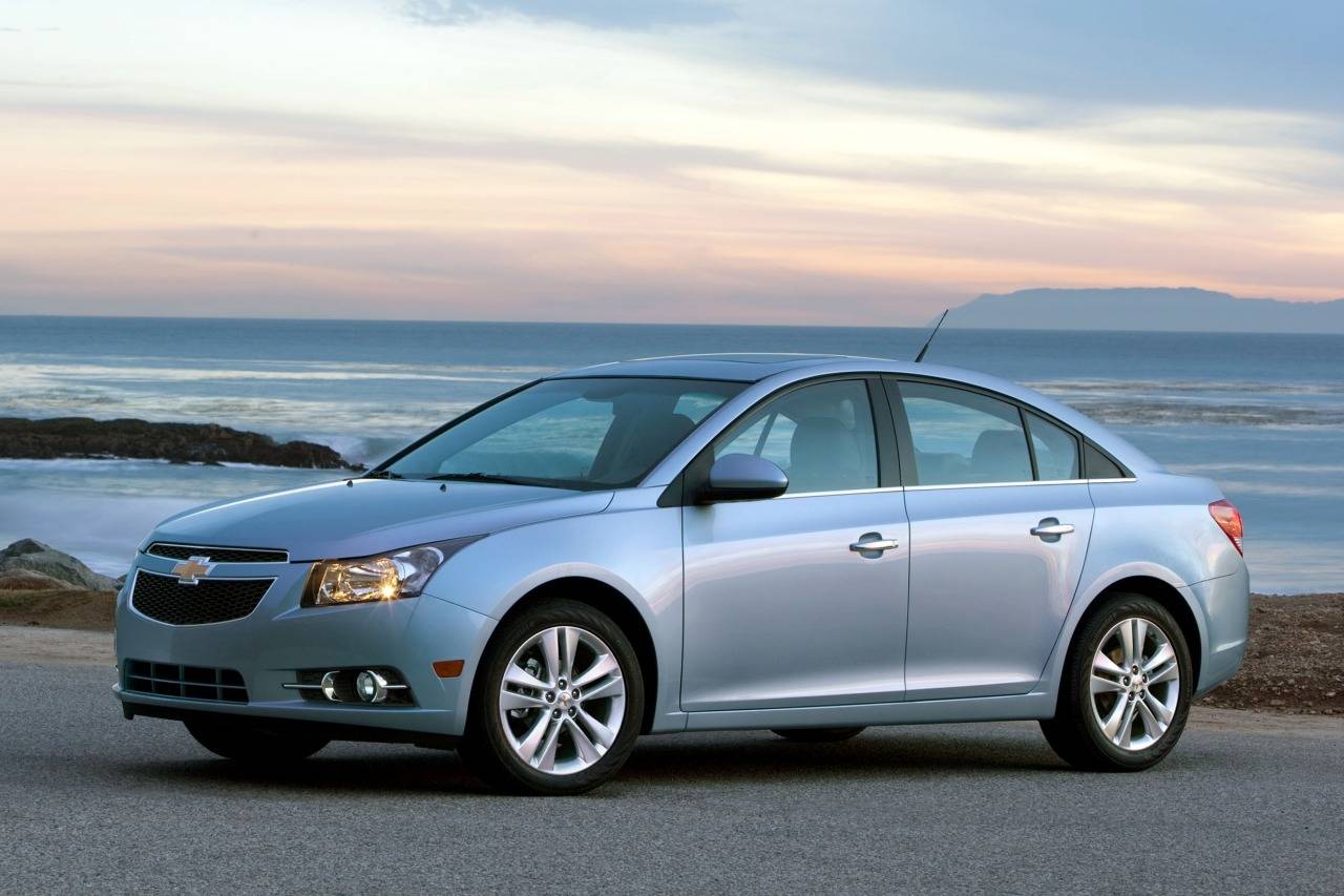 Chevrolet Cruze Ii 2015 Now Hatchback 5 Door Outstanding Cars