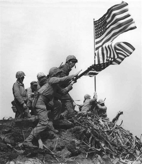 Raising The Flag On Iwo Jima Hd Wallpaper Iwo Jima Battle Of Iwo