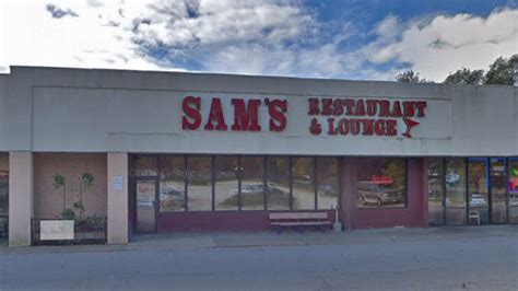 Sam S Of Arlington Closes Permanently Owner Welcomes Customers To Dine