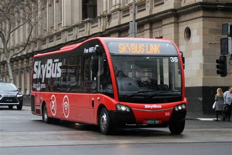 Skybus Melbourne Bus 35 Bs04nk Heads West On A Hotel Shuttle At