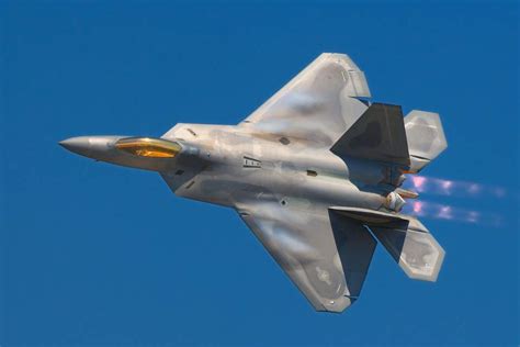 The F 22 Raptor Is The World S Best Fighter And It Has A Secret Weapon