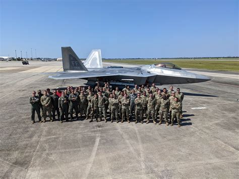 Us Air Force F 22 Raptor Fires Record High 28 Missiles During Trial