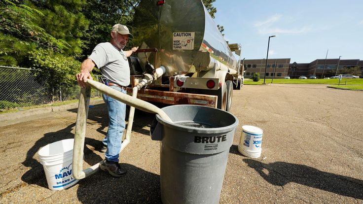 Water Crisis In Jackson Mississippi Forces Deion Sanders And Jsu Football Camp To Evacuate